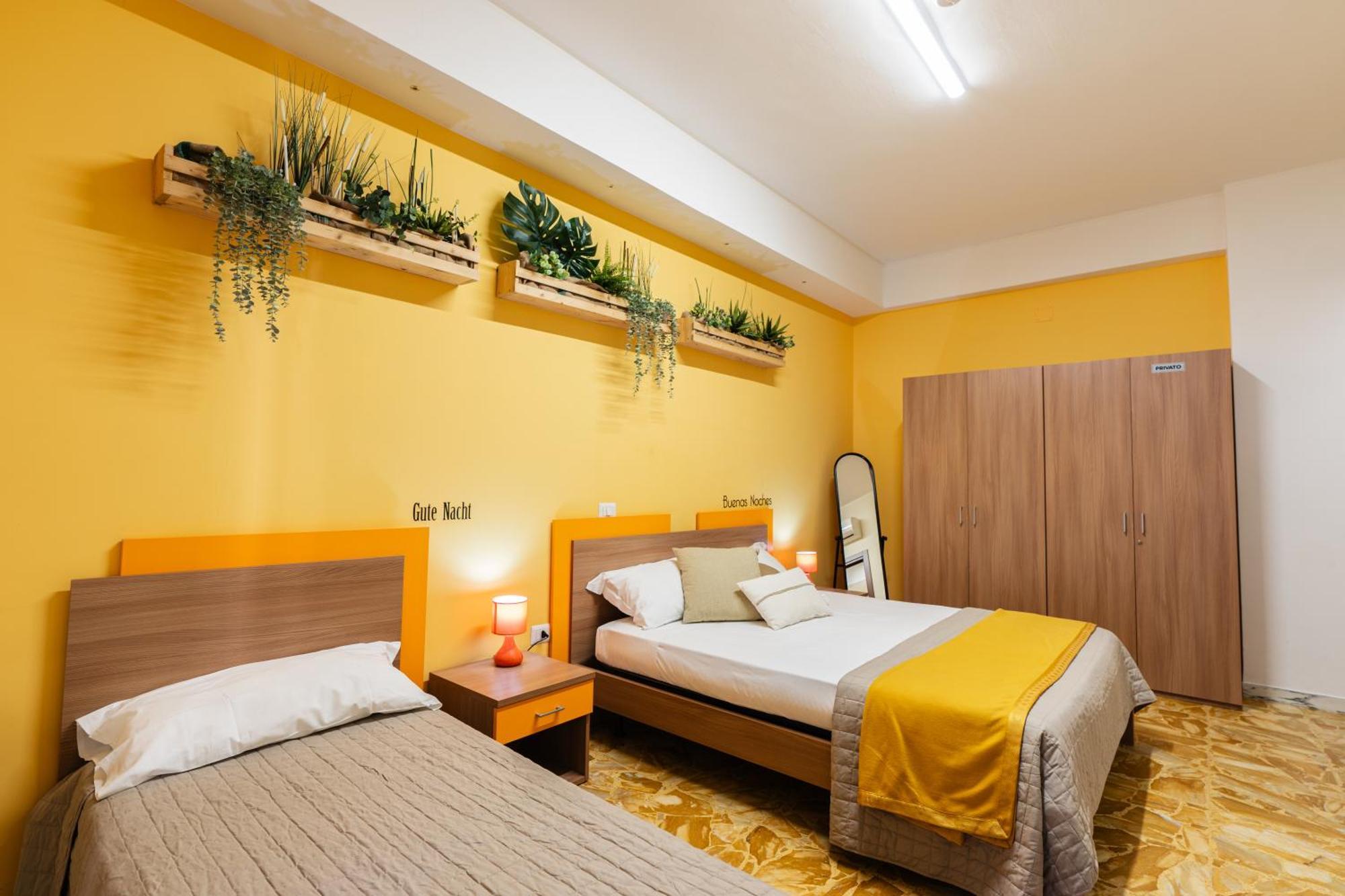 Santa Croce Rooms Barletta Bagian luar foto