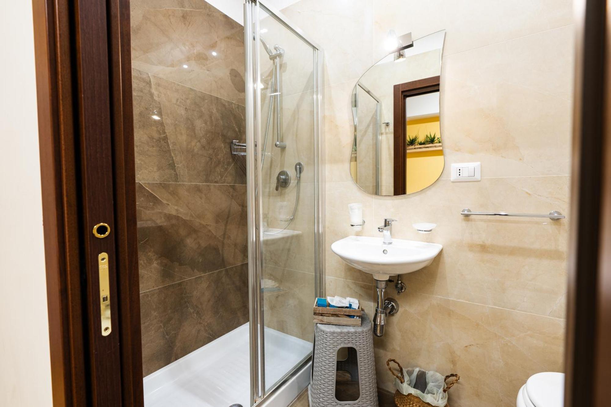 Santa Croce Rooms Barletta Bagian luar foto