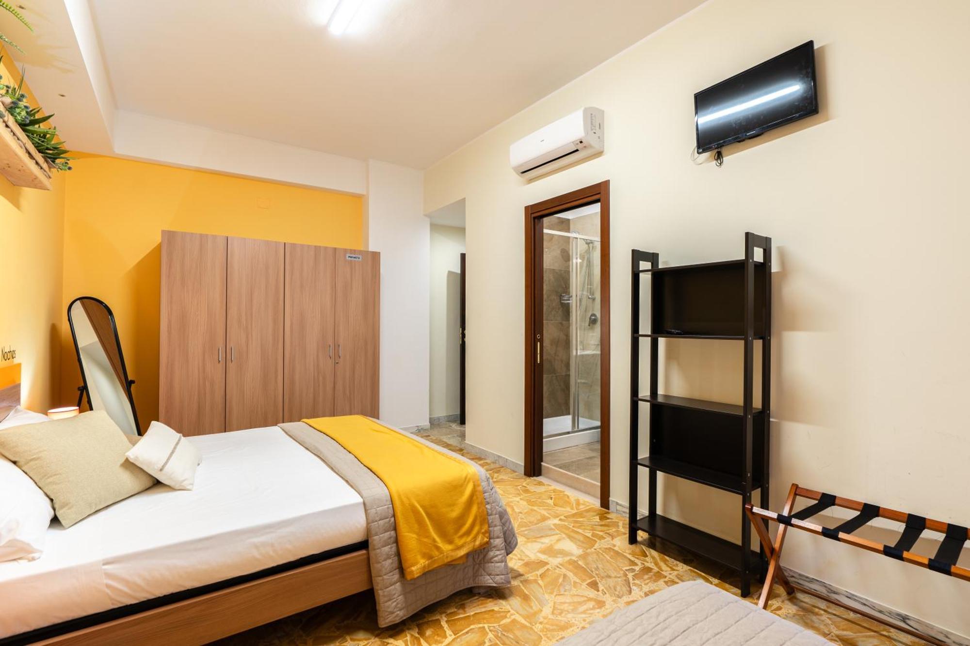 Santa Croce Rooms Barletta Bagian luar foto