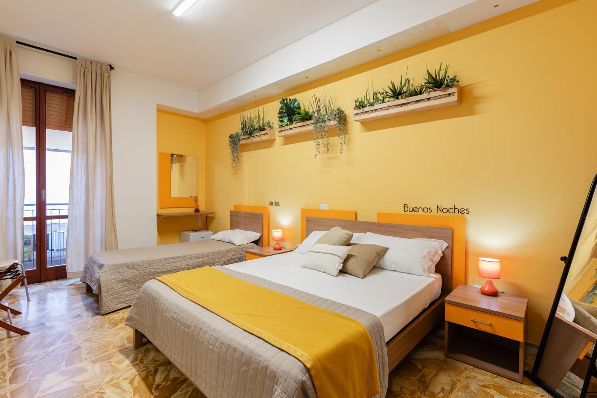 Santa Croce Rooms Barletta Bagian luar foto