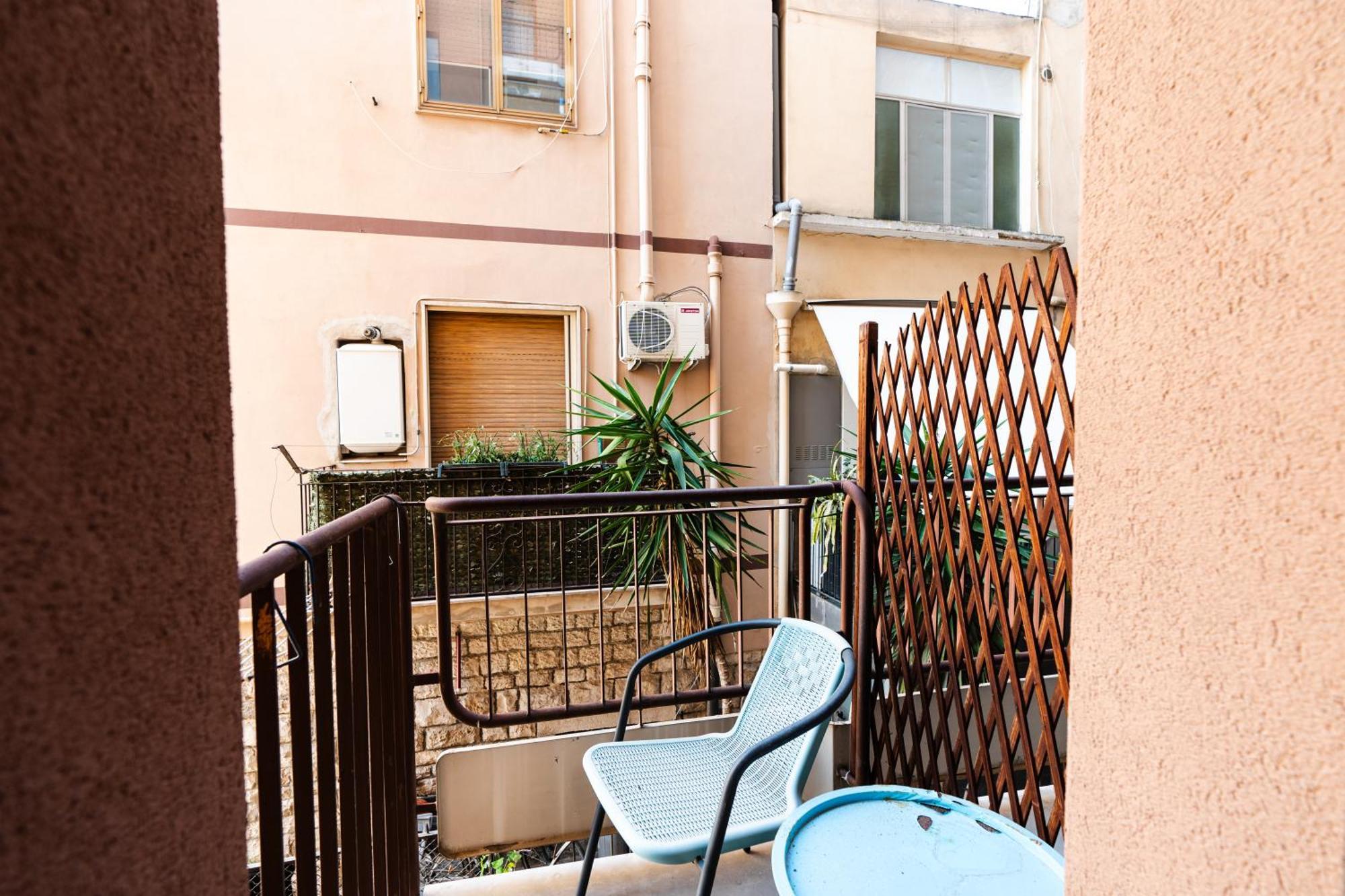 Santa Croce Rooms Barletta Bagian luar foto